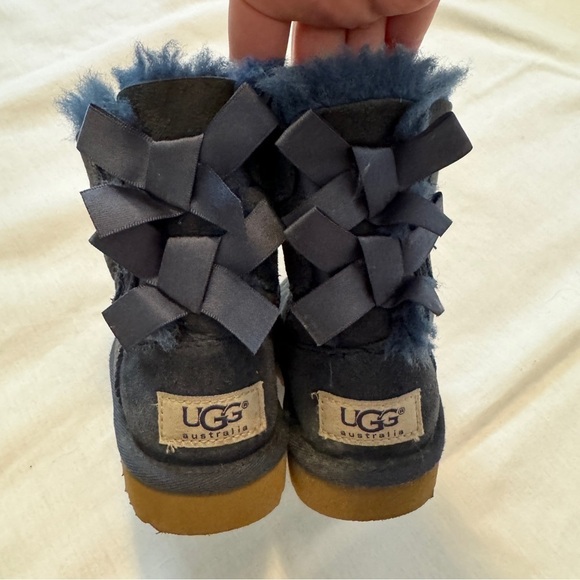 UGG 7 Navy Blue Bailey Bow Classic Boots w/ Shearling Lining - Picture 5 of 8
